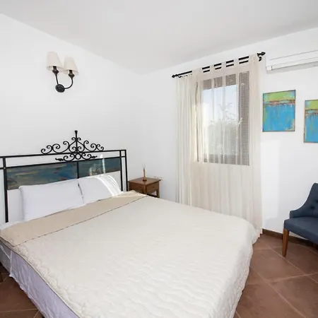 Casa Caria Boutique מלון 3*